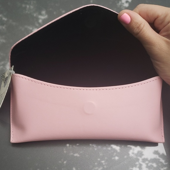 Bubble Gum Pink Magnetic Sunglasses Case - Picture 2 of 3